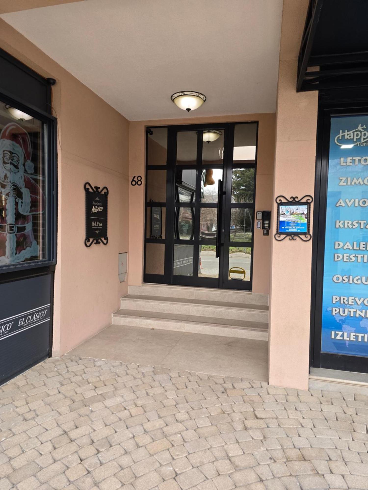 Alo Alo Apartman 6 Kruševac Exterior foto